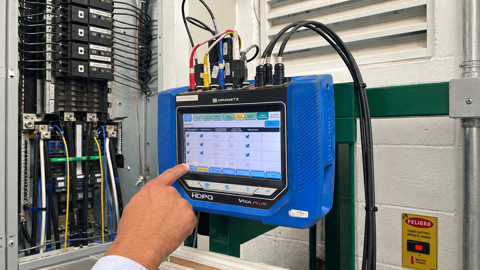 CAE | Configuración, Instalación y Manejo de Analizador de Calidad de Energía